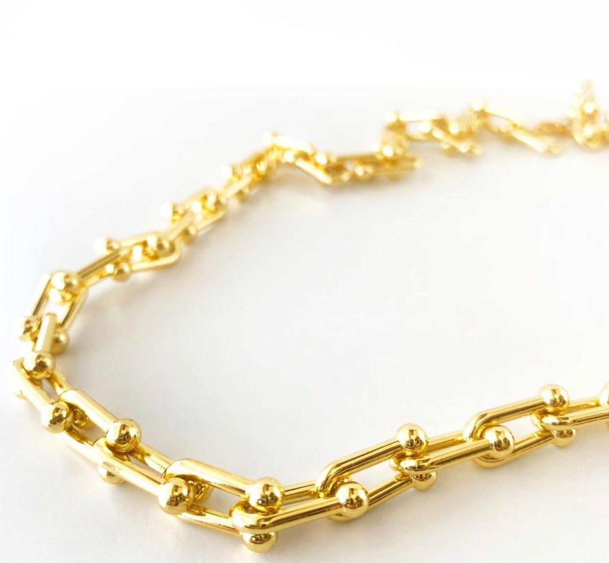 COLLAR U